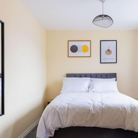 Stylish 3 Bedroom And Free Parking Thamesmead  المظهر الخارجي الصورة