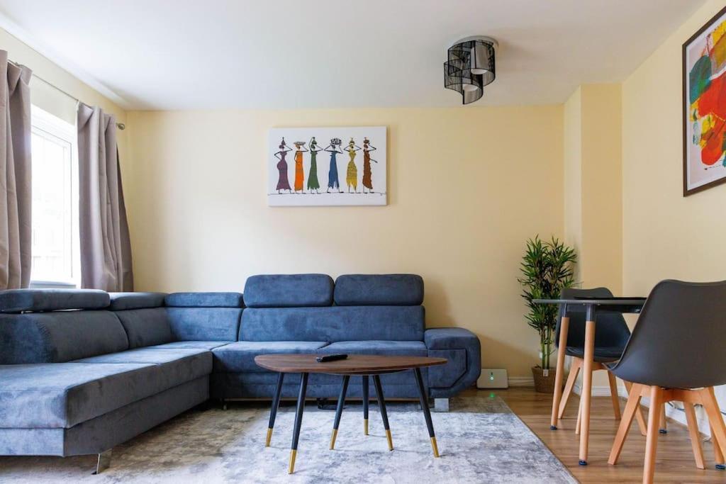 Stylish 3 Bedroom And Free Parking Thamesmead  المظهر الخارجي الصورة
