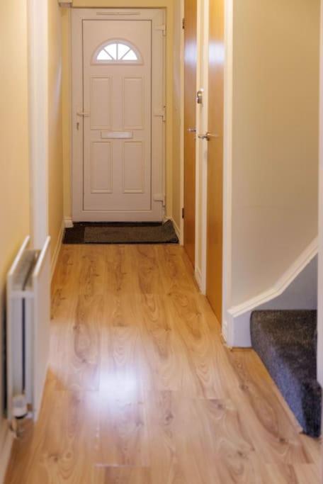 Stylish 3 Bedroom And Free Parking Thamesmead  المظهر الخارجي الصورة